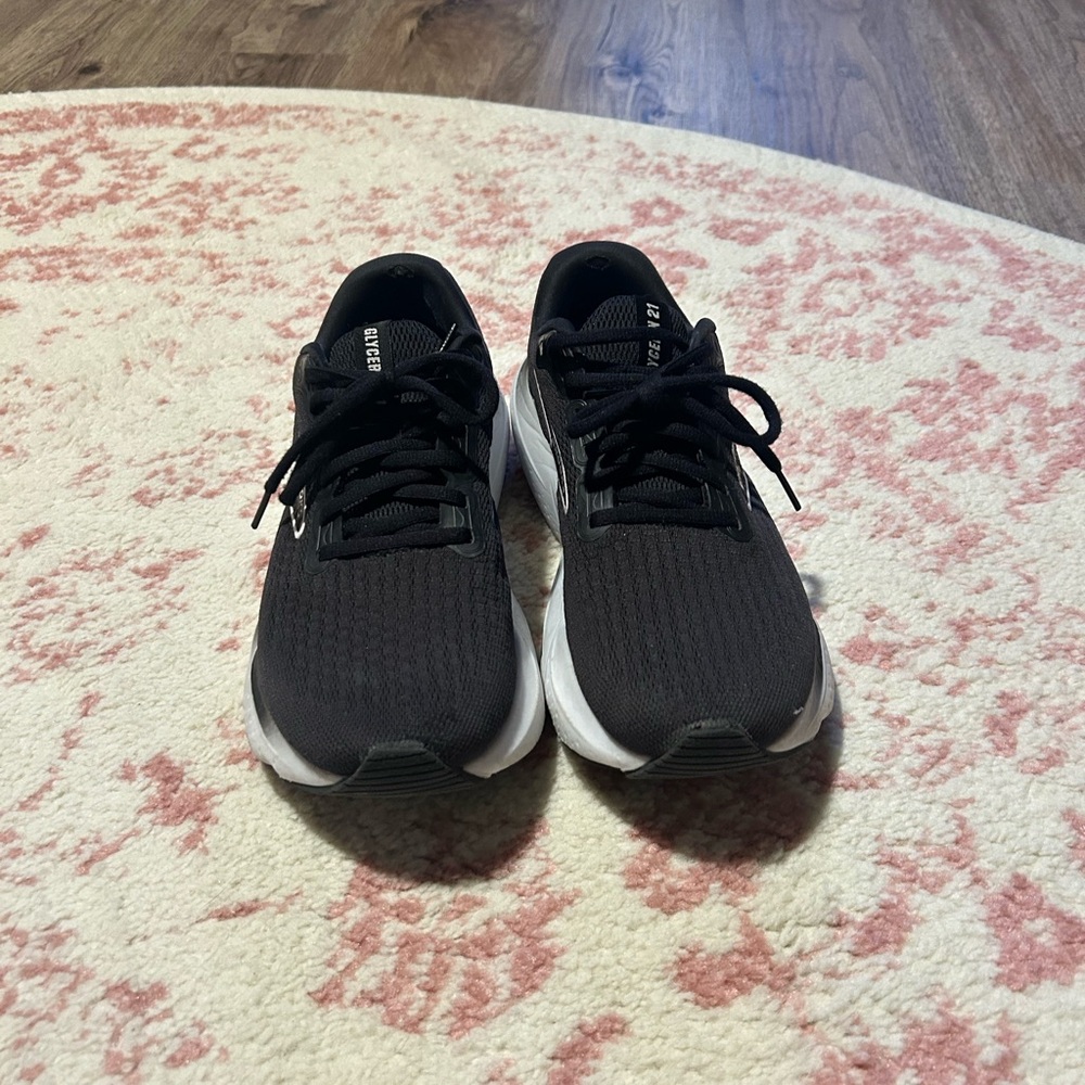 Brooks glycerin 21 black and White Athletic Shoes with Breathable Knit Upper